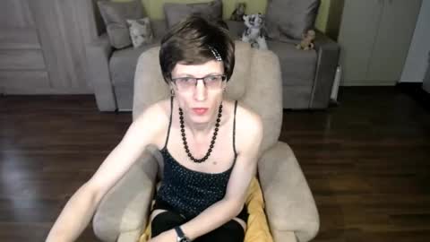 Clementine online show from 05/03/26, 08:42