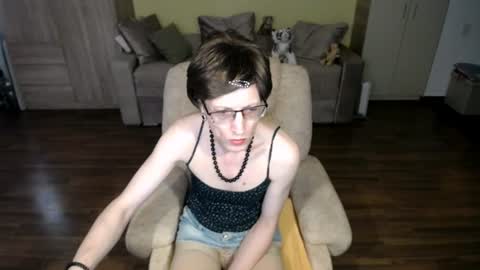 Clementine online show from 06/18/26, 08:47