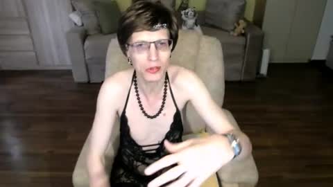 Clementine online show from 07/08/26, 11:04