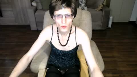 Clementine online show from 07/19/26, 08:51