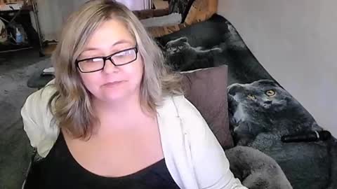 Lana online show from 09/15/25, 10:04