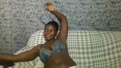 Snapshot of twerker_lyly chatting on 10/19/25, 06:19 twerker_lyly online show from 10/19/25, 06:19