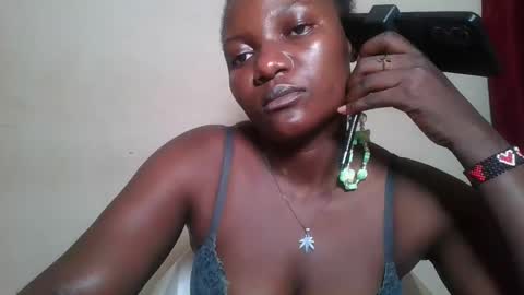 Snapshot of twerker_lyly chatting on 11/01/25, 09:06 twerker_lyly online show from 11/01/25, 09:06