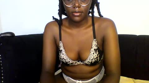 Snapshot of twerking_cheek_1 chatting on 02/03/25, 01:08 Alma online show from 02/03/25, 01:08