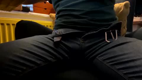 Snapshot of twickenhamthickshaft chatting on 02/10/25, 04:04 Fred Eric Smitherton online show from 02/10/25, 04:04