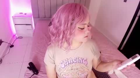 Twiggy online show from 07/08/26, 03:11