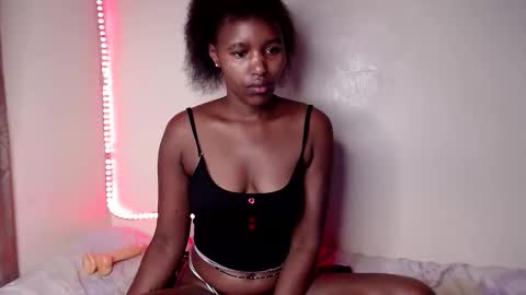 Snapshot of twilight_rose chatting on 11/03/25, 02:57 Twillight online show from 11/03/25, 02:57