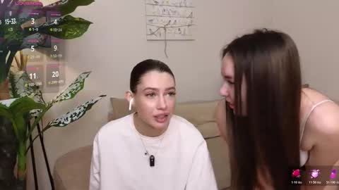 Mira and Lisa online show from 12/03/25, 05:26