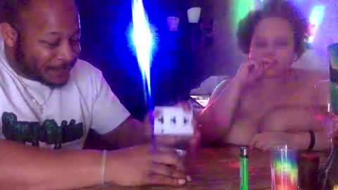 Snapshot of twinandlea chatting on 01/18/25, 03:53 Twin and Lea online show from 01/18/25, 03:53