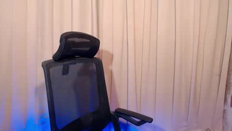 twink_clint online show from 11/17/25, 04:13