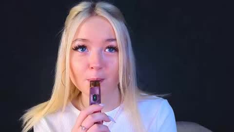 twinklefluff online show from 03/09/25, 06:17