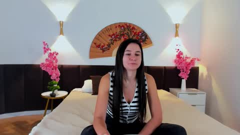 twinkletune online show from 09/11/25, 05:18