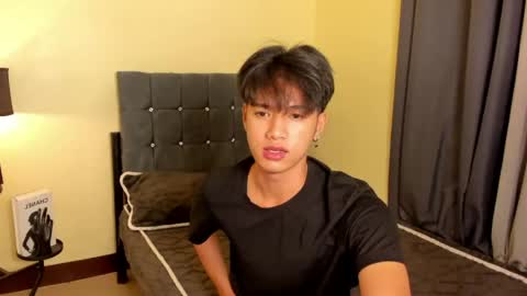 Snapshot of twinks8inches chatting on 05/17/26, 01:07 always horny clark online show from 05/17/26, 01:07