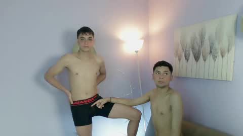 Snapshot of twinks_boys_ chatting on 10/09/25, 04:54 JHOAN LIAM  ZACARIAS online show from 10/09/25, 04:54