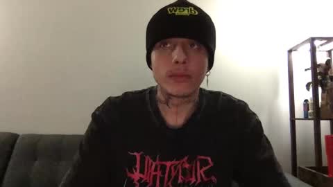 Snapshot of twinksguys360 chatting on 09/14/25, 01:49 Derrick online show from 09/14/25, 01:49