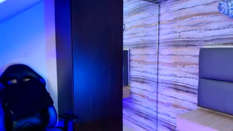 twinslovers_ online show from 11/20/25, 03:50