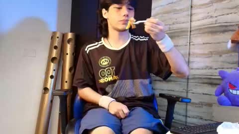twinslovers_ online show from 03/12/26, 04:18