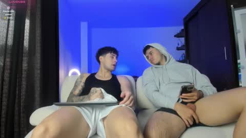 Snapshot of twintease chatting on 10/16/25, 01:12 twintease online show from 10/16/25, 01:12