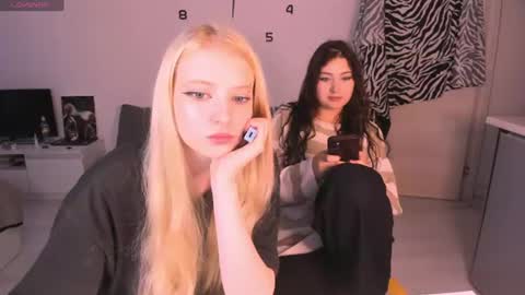 Snapshot of two_bitches666_77 chatting on 07/06/26, 04:31 Jessy Olivia online show from 07/06/26, 04:31