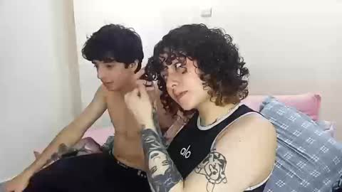 Snapshot of two_souls69 chatting on 10/16/25, 09:27 Matt online show from 10/16/25, 09:27