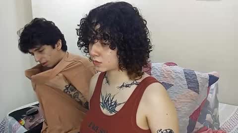 Snapshot of two_souls69 chatting on 10/22/25, 09:47 Matt online show from 10/22/25, 09:47