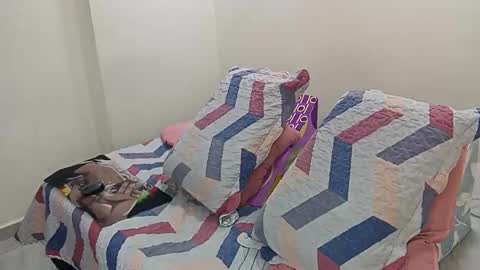 Snapshot of two_souls69 chatting on 11/18/25, 09:41 Matt online show from 11/18/25, 09:41