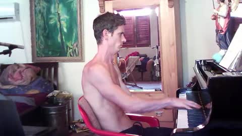 Snapshot of twoforallprivate chatting on 12/30/24, 07:11 TobeBritta online show from 12/30/24, 07:11