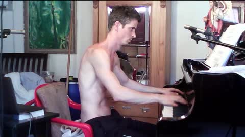 Snapshot of twoforallprivate chatting on 02/17/25, 07:10 TobeBritta online show from 02/17/25, 07:10