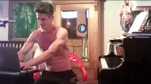 TobeBritta online show from 11/05/25, 09:48