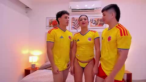 Sara LoenardNataly and Emilio online show from 06/24/26, 02:21