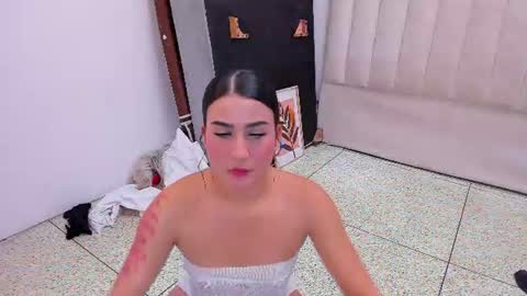 Sara LoenardNataly and Emilio online show from 07/10/26, 03:55