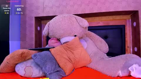 twogirlswitteeth online show from 12/19/25, 11:06