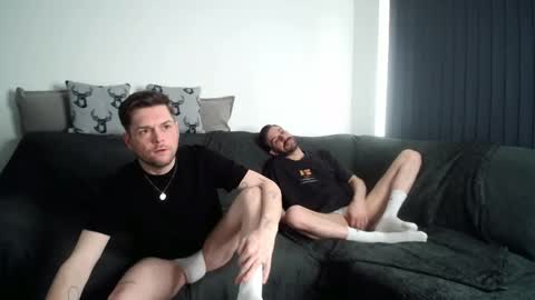 Snapshot of twotwinkhusbands chatting on 06/07/26, 05:16 RyanRowan online show from 06/07/26, 05:16