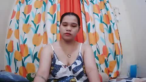 Snapshot of twowetcuties chatting on 01/19/25, 11:21 Lyn and lea online show from 01/19/25, 11:21
