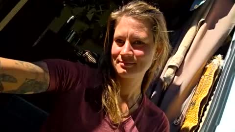 Snapshot of twowithoutfilter chatting on 10/08/25, 10:24 twowithoutfilter online show from 10/08/25, 10:24