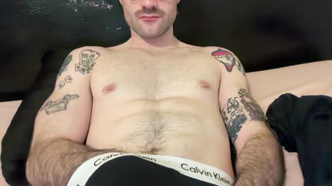 Snapshot of twunkymikey chatting on 01/25/25, 02:37 twunkymikey online show from 01/25/25, 02:37