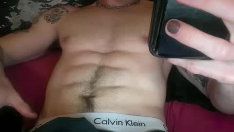 Snapshot of twunkymikey chatting on 04/18/26, 01:53 twunkymikey online show from 04/18/26, 01:53