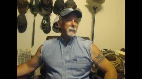 txlobo60 online show from 04/21/26, 12:01