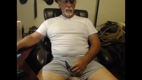 txlobo60 online show from 04/30/26, 12:06