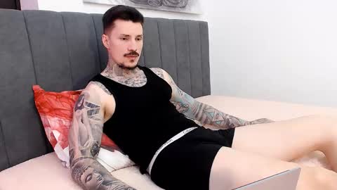 Snapshot of tyagodoll chatting on 09/25/25, 05:05 tyagodoll online show from 09/25/25, 05:05