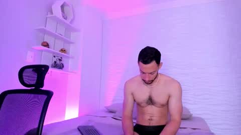 Tyago online show from 10/19/25, 01:01