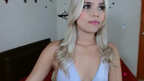 Snapshot of tyfanny19 chatting on 12/13/24, 06:38 tyfanny19 online show from 12/13/24, 06:38