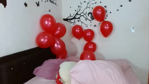 Snapshot of tyfanny19 chatting on 02/14/25, 07:33 tyfanny19 online show from 02/14/25, 07:33