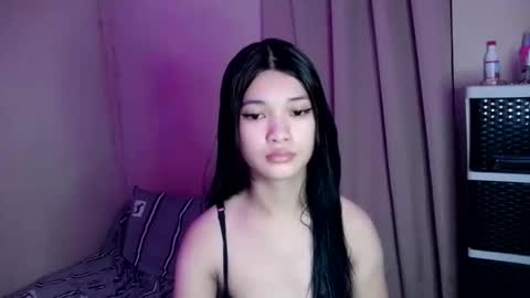 Snapshot of tyladine chatting on 10/12/25, 12:53 tyladine online show from 10/12/25, 12:53