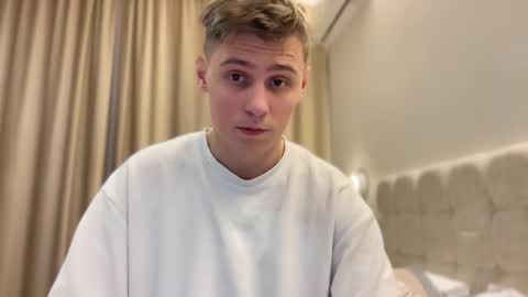 Snapshot of tyler_garrner chatting on 09/14/25, 05:12 tyler_garrner online show from 09/14/25, 05:12