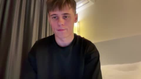 Snapshot of tyler_garrner chatting on 10/09/25, 06:39 tyler_garrner online show from 10/09/25, 06:39