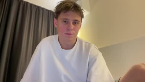 Snapshot of tyler_garrner chatting on 10/16/25, 05:47 tyler_garrner online show from 10/16/25, 05:47