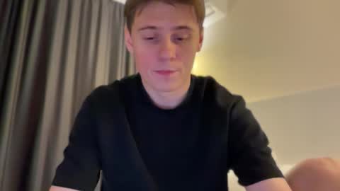 Snapshot of tyler_garrner chatting on 10/18/25, 08:42 tyler_garrner online show from 10/18/25, 08:42