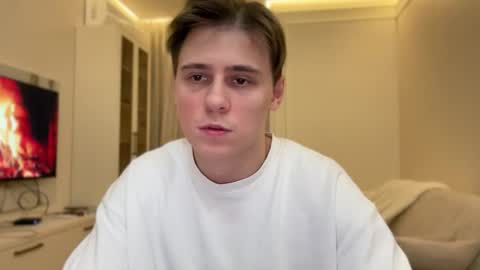 Snapshot of tyler_garrner chatting on 10/29/25, 02:30 tyler_garrner online show from 10/29/25, 02:30