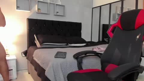 Snapshot of tyler_hank1 chatting on 12/15/25, 11:53 tyler_hank1 online show from 12/15/25, 11:53